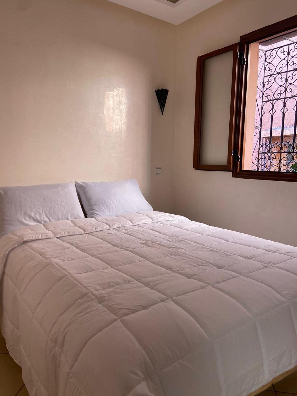Private Riad 3Ch Salon, Terrasse Avec Jacuzzi , A Jemaa El Fna マラケシュ エクステリア 写真