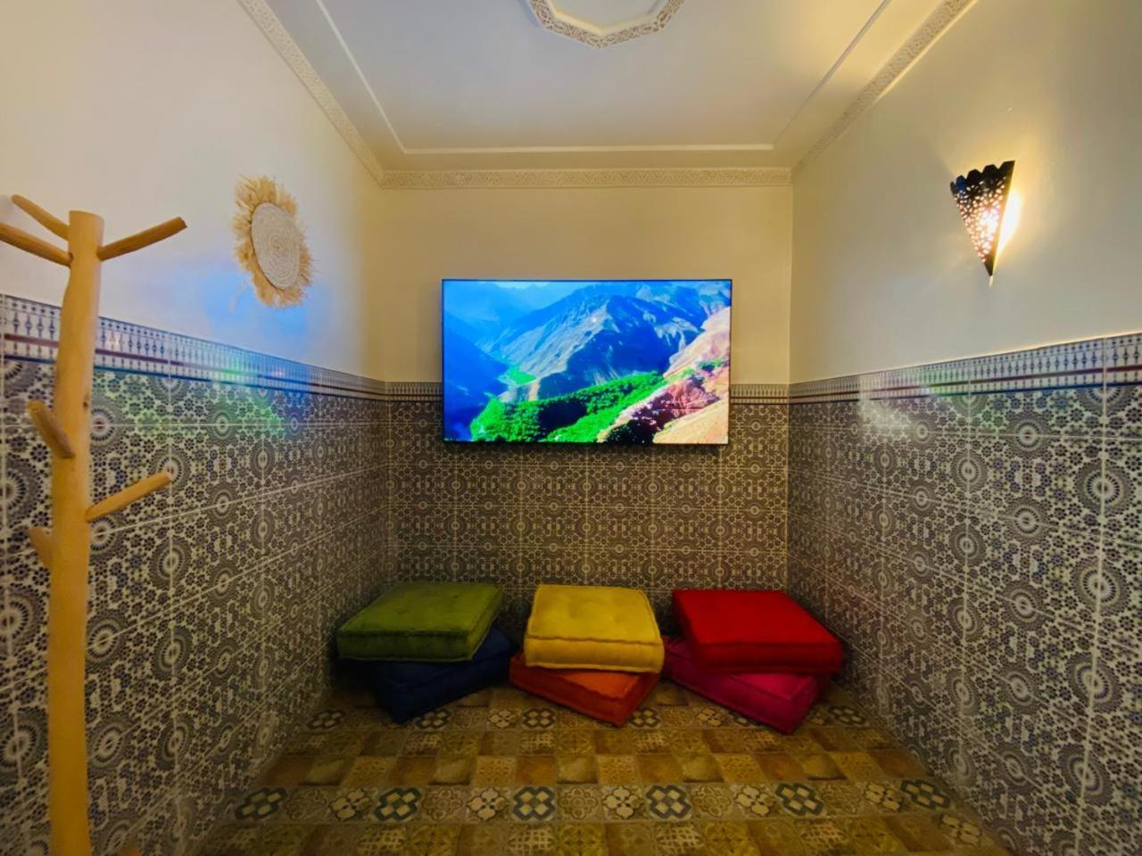 Private Riad 3Ch Salon, Terrasse Avec Jacuzzi , A Jemaa El Fna マラケシュ エクステリア 写真