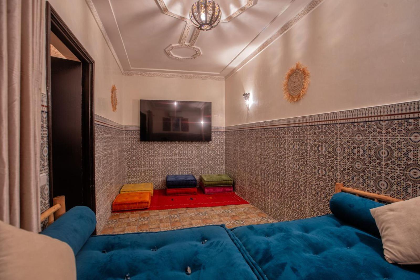 Private Riad 3Ch Salon, Terrasse Avec Jacuzzi , A Jemaa El Fna マラケシュ エクステリア 写真