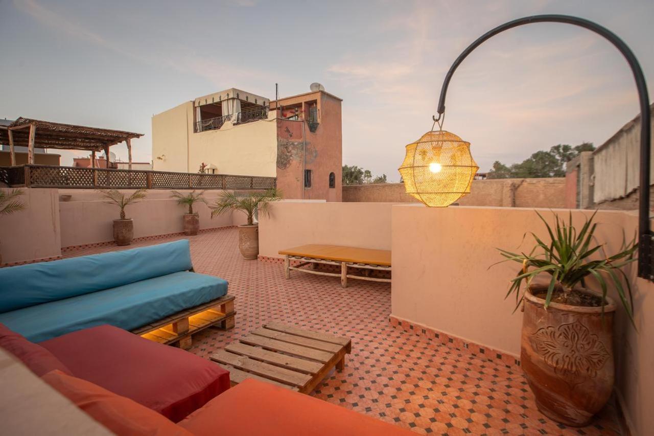 Private Riad 3Ch Salon, Terrasse Avec Jacuzzi , A Jemaa El Fna マラケシュ エクステリア 写真