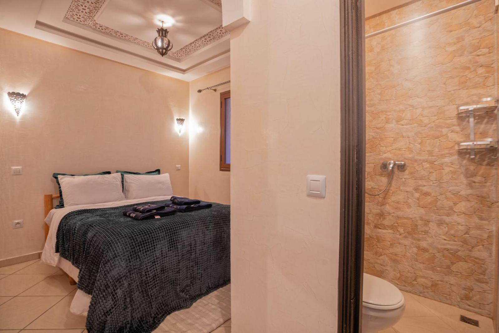 Private Riad 3Ch Salon, Terrasse Avec Jacuzzi , A Jemaa El Fna マラケシュ エクステリア 写真